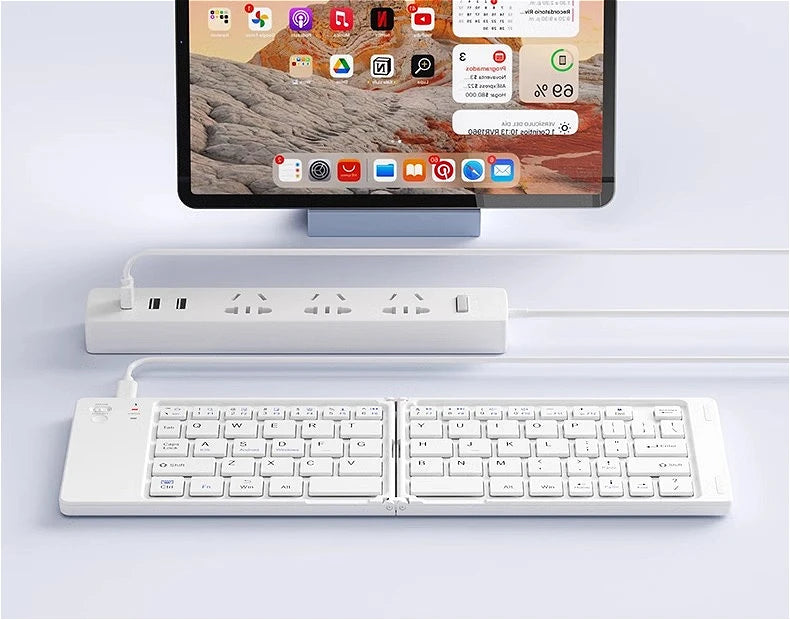 Digital Nomads Mini Foldable Wireless Keyboard